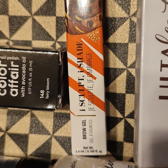 Makeup bundle with Etsy makeup bag - Picture 3 of 7